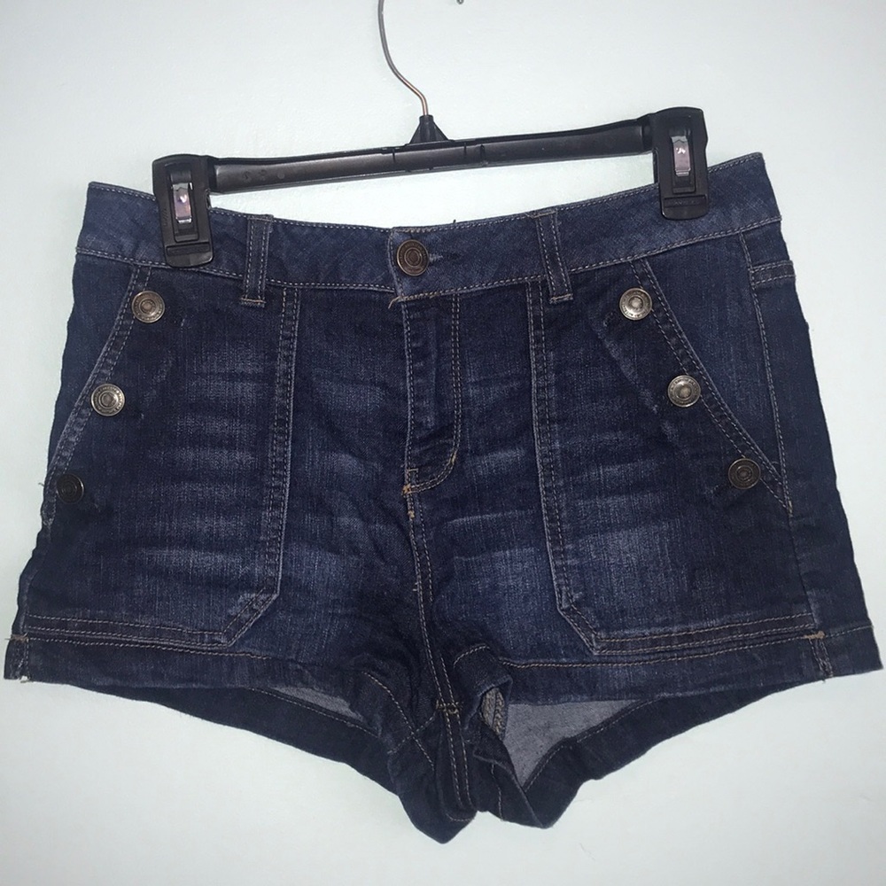 Denim high-waisted shorts
